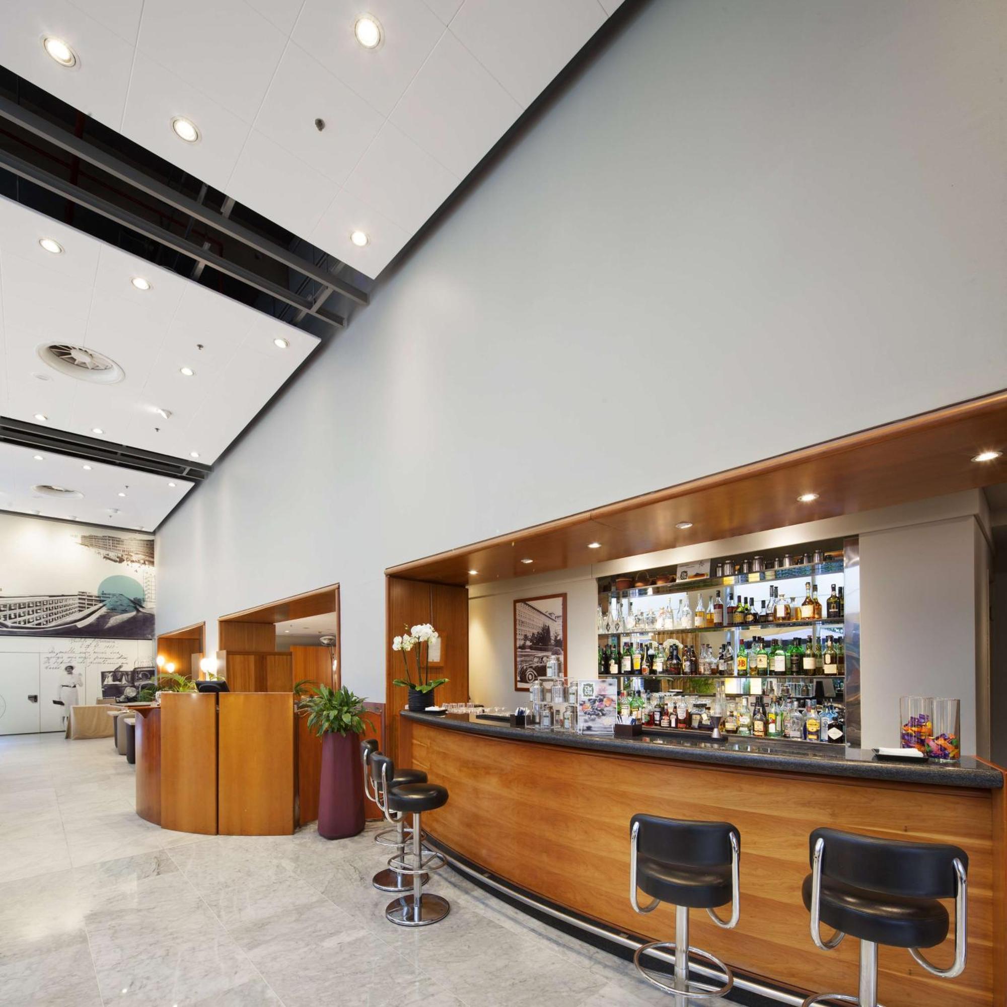 Nh Torino Lingotto Congress Hotel Exterior photo
